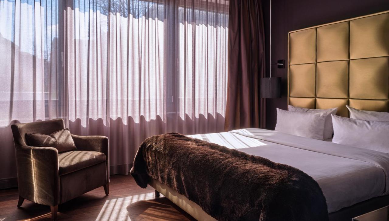 Roomers, Frankfurt, A Member Of Design Hotels Frankfurt am Main Exterior foto A room at the hotel