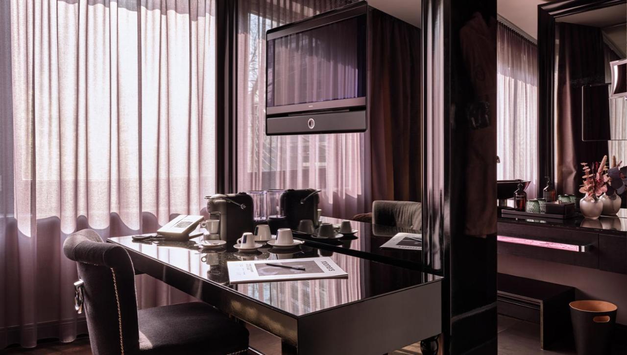 Roomers, Frankfurt, A Member Of Design Hotels Frankfurt am Main Exterior foto The interior of a suite at the Mandarin Oriental, London