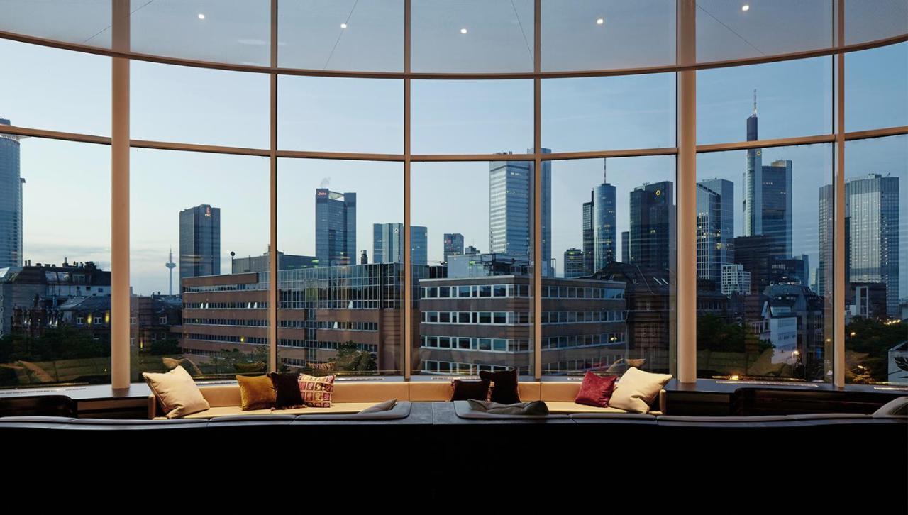 Roomers, Frankfurt, A Member Of Design Hotels Frankfurt am Main Exterior foto View from the library